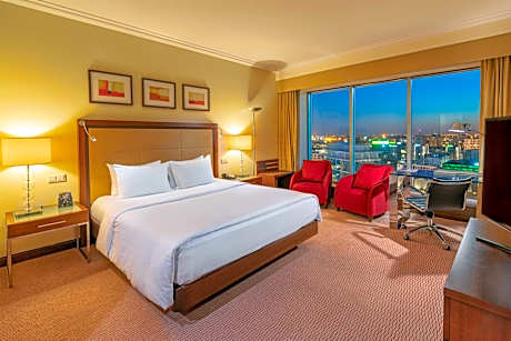 King Deluxe Corner Room