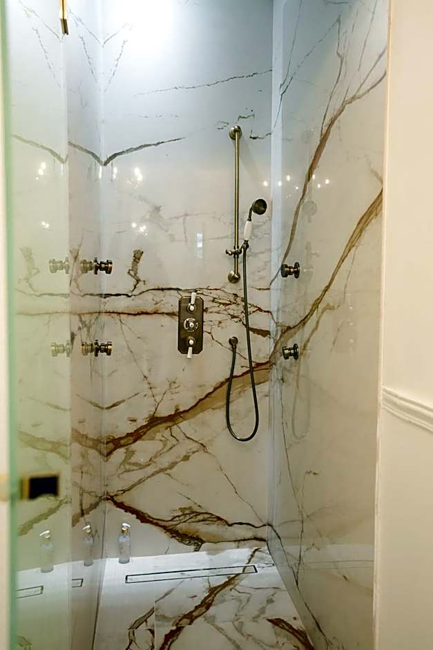 Le Château d Hardricourt