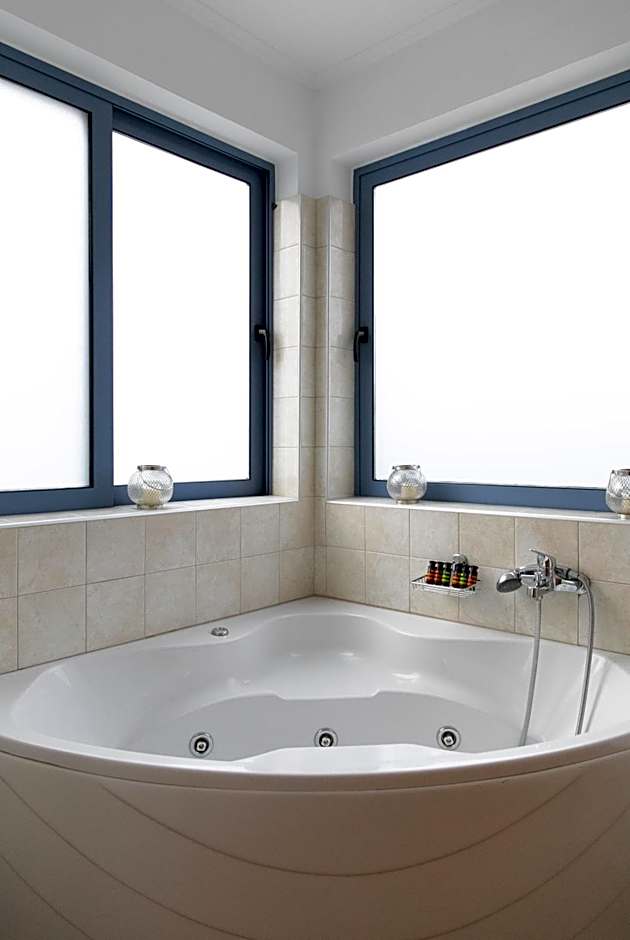 Ammos Boutique Hotel