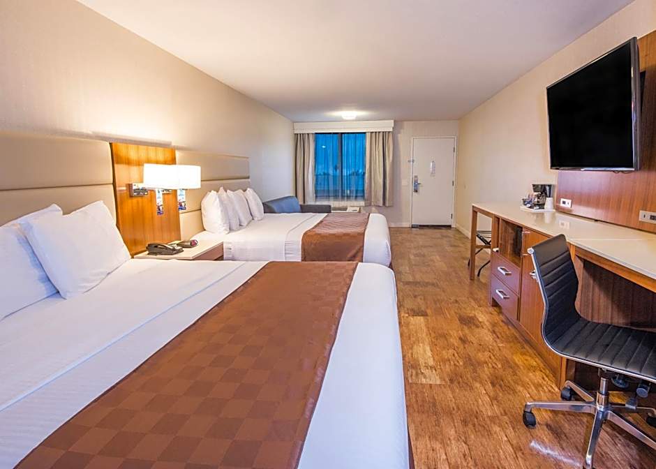Travelodge by Wyndham Culver City