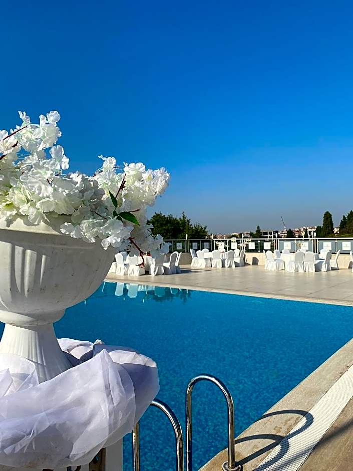 Double Royal Hotel Darica