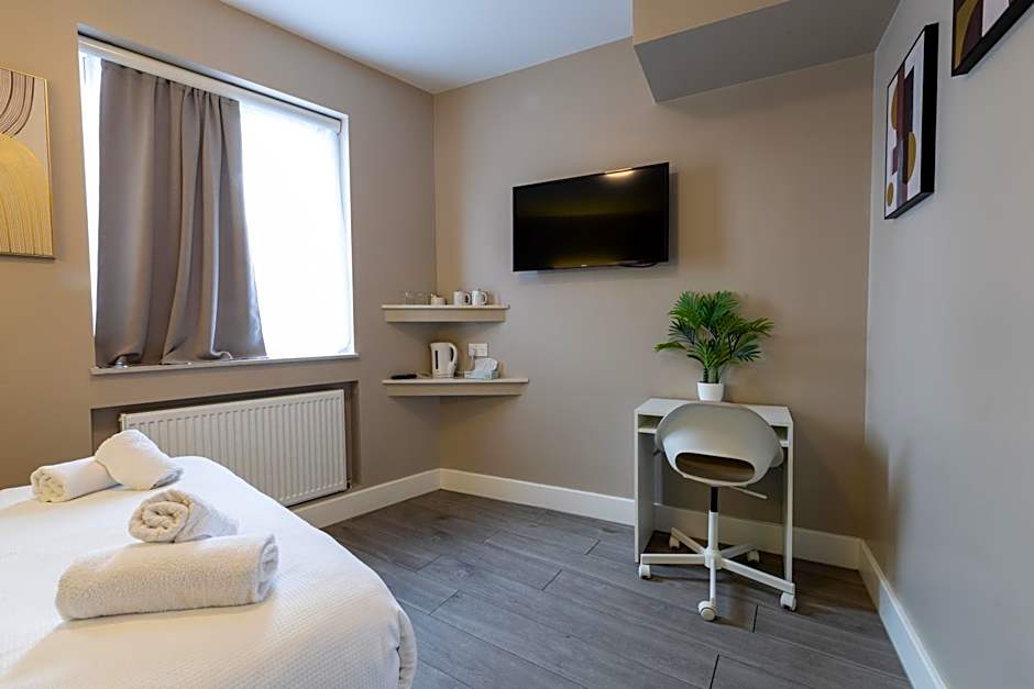 Paragraph Palmers Green - Tottenham Stadium