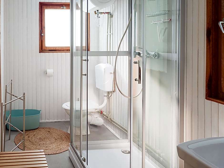 Pustelnia Supraśl - domki nad rzeką