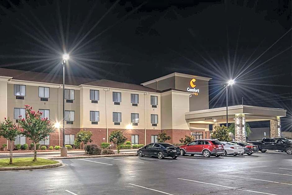Comfort Suites  Pell CIty near Logan Martin Lake