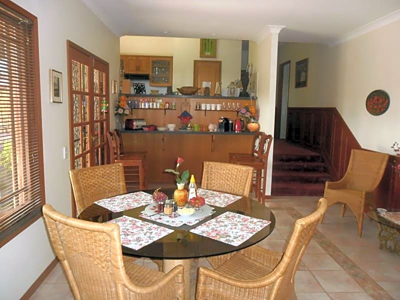 La Lagoon Bed and Breakfast