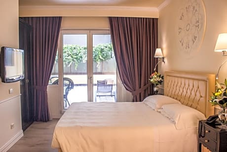 Comfort King Room with Terrace