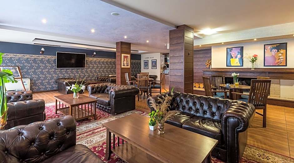 Grand Royale Apartment Complex & Spa