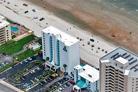 Holiday Inn Express & Suites Oceanfront Daytona Beach Shores, an IHG Hotel