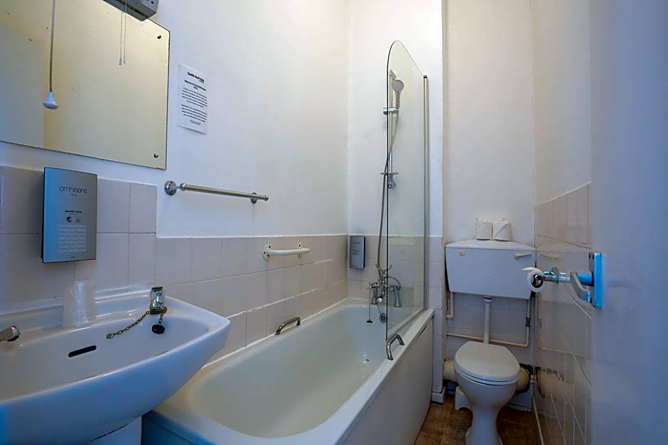 OYO Shanklin Beach Hotel