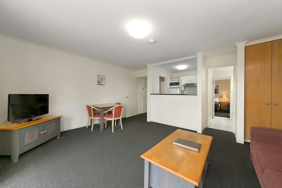 Mt Ommaney Hotel Apartments