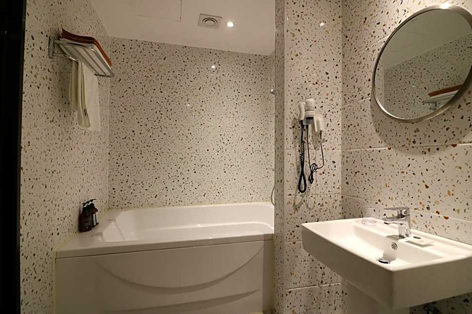 Gimhae Jangyu Stayin Hotel