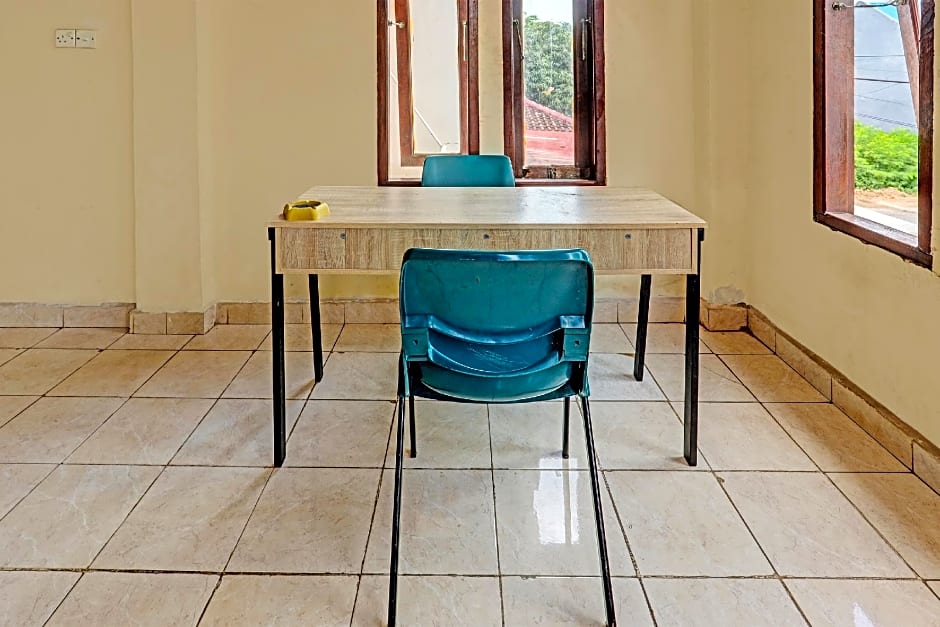 OYO 91636 Kak Dadut Homestay