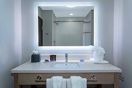 Suite with Two Queen Beds - Mobility Access/Non-Smoking