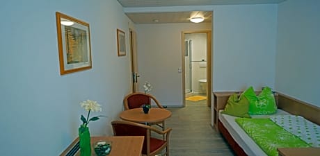 Doppelzimmer-Economy-Eigenes Badezimmer