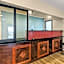 Rodeway Inn & Suites