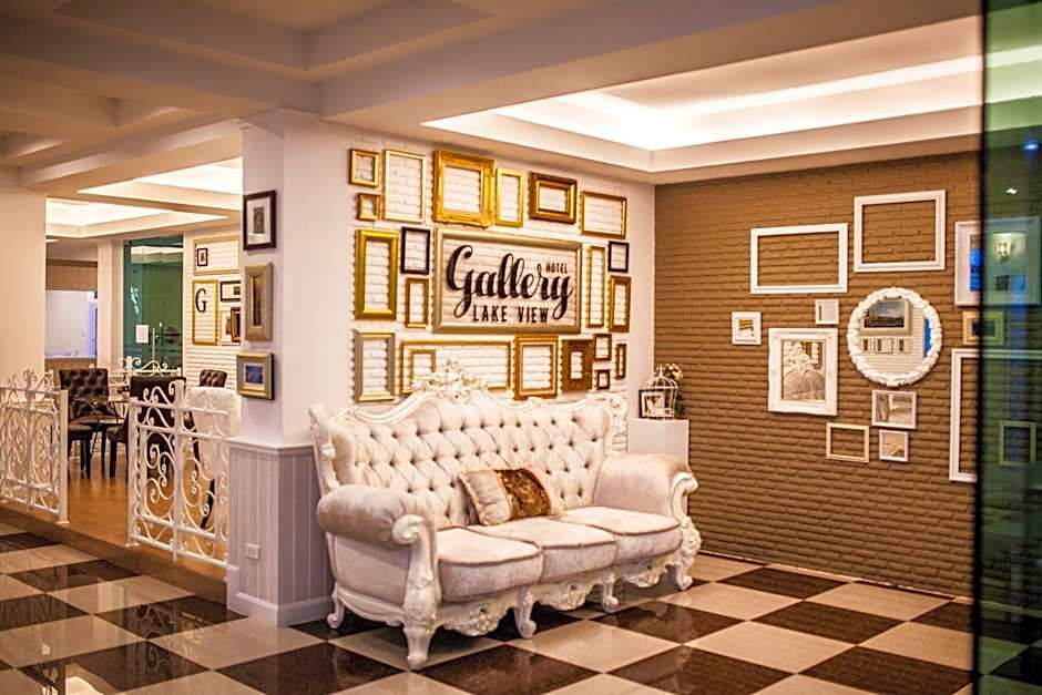 Gallery Lake View