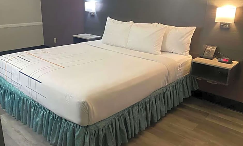 La Quinta Inn by Wyndham Bakersfield South