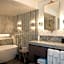 River Place Hotel