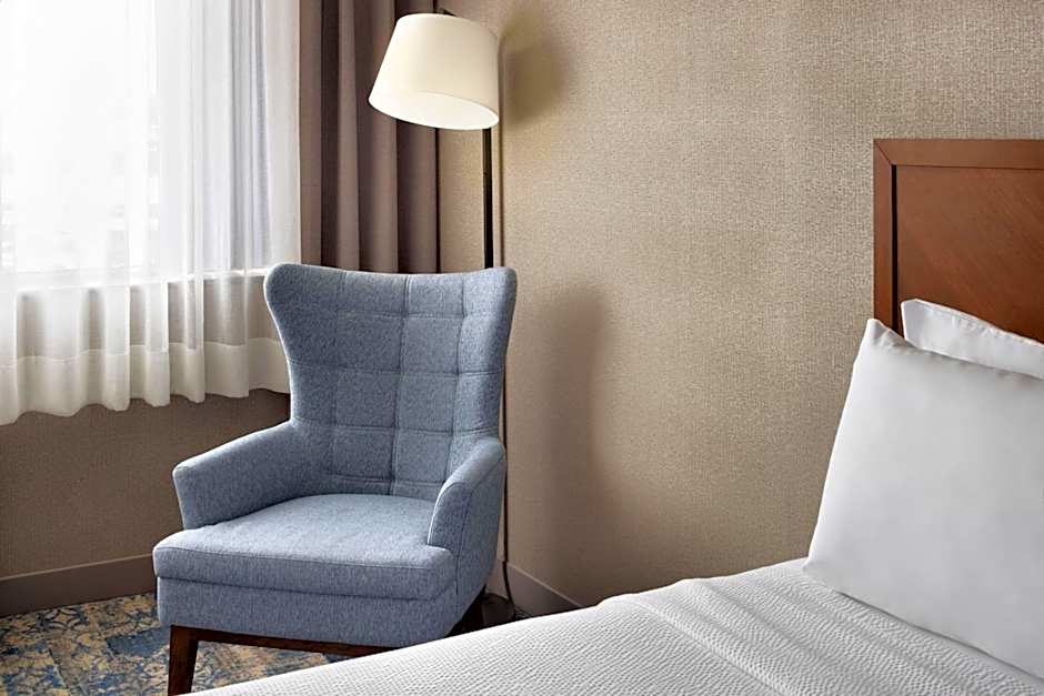 Four Points By Sheraton Edmonton South