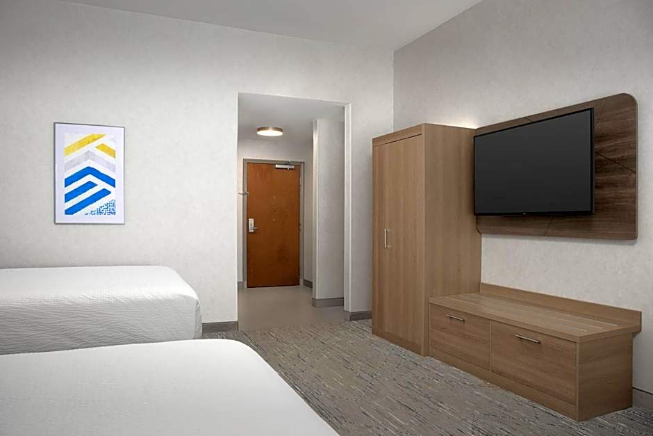 Holiday Inn Express & Suites Alexandria - Fort Belvoir By IHG