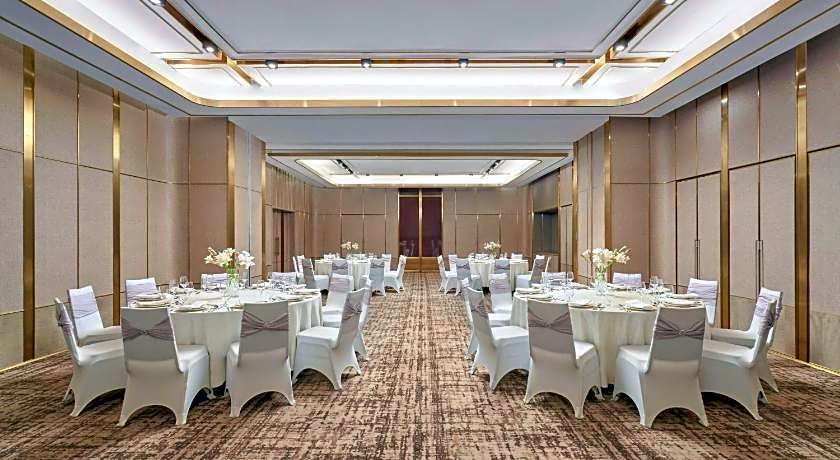 Vinpearl Landmark 81, Autograph Collection