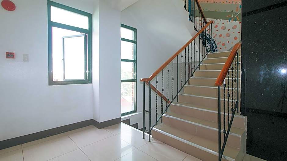 M28 Hotel and Apartments Quezon City