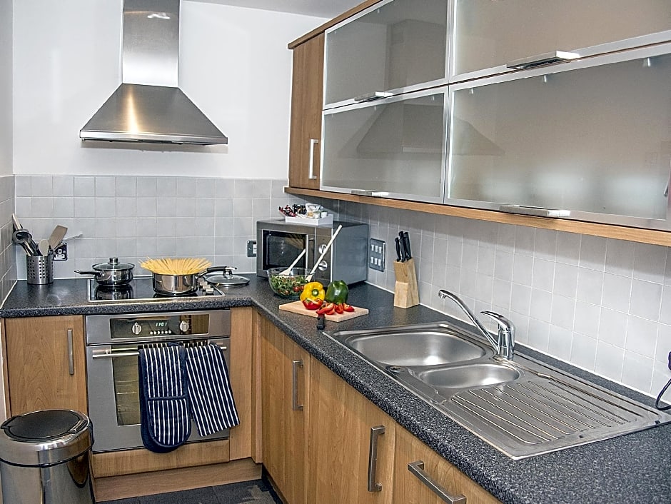 Base Serviced Apartments - Cumberland Street