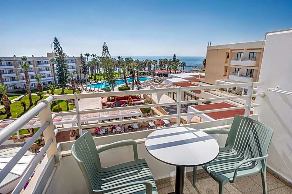 Louis Phaethon Beach