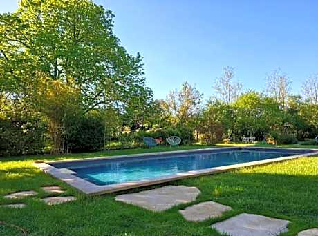 Mas Notre-Dame, Adults only, situation idéale, grand jardin paisible