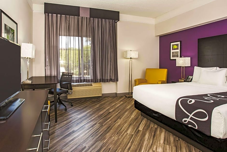 La Quinta Inn & Suites by Wyndham Las Vegas Summerlin Tech