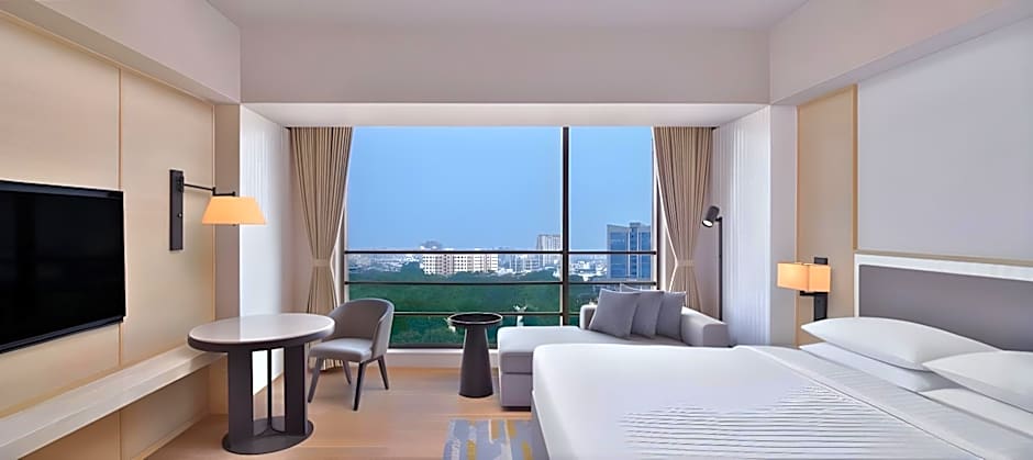 Gateway Ahmedabad, Sindhu Bhavan Road