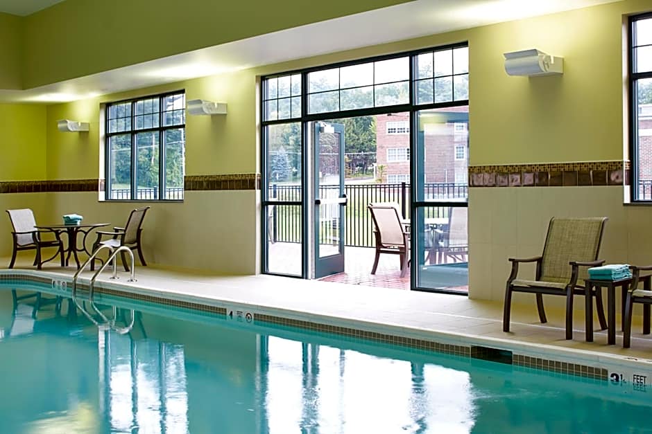 Courtyard by Marriott Lake George