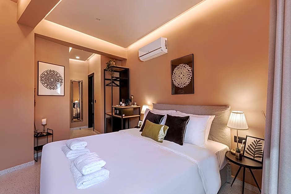 Clyde Athens by Nin&Bau