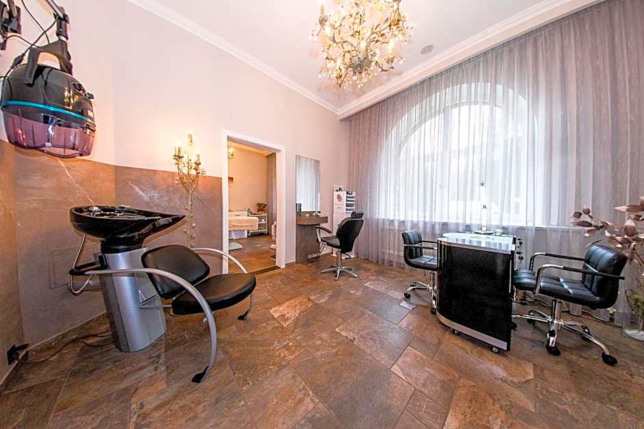 Schloss Hotel Wolfsbrunnen