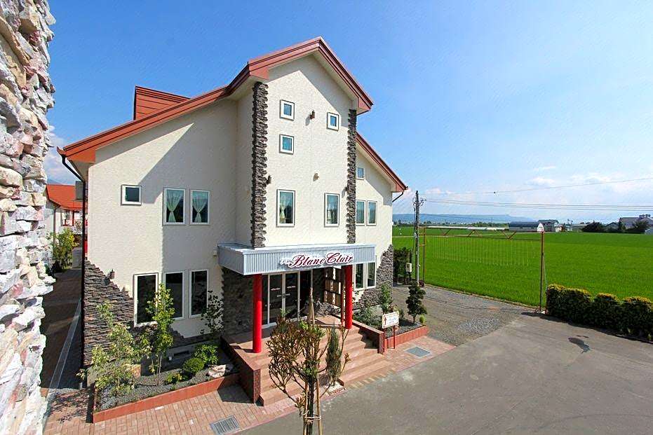 Petit Hotel Blane Neige