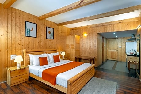 Luxury Room with Balcony