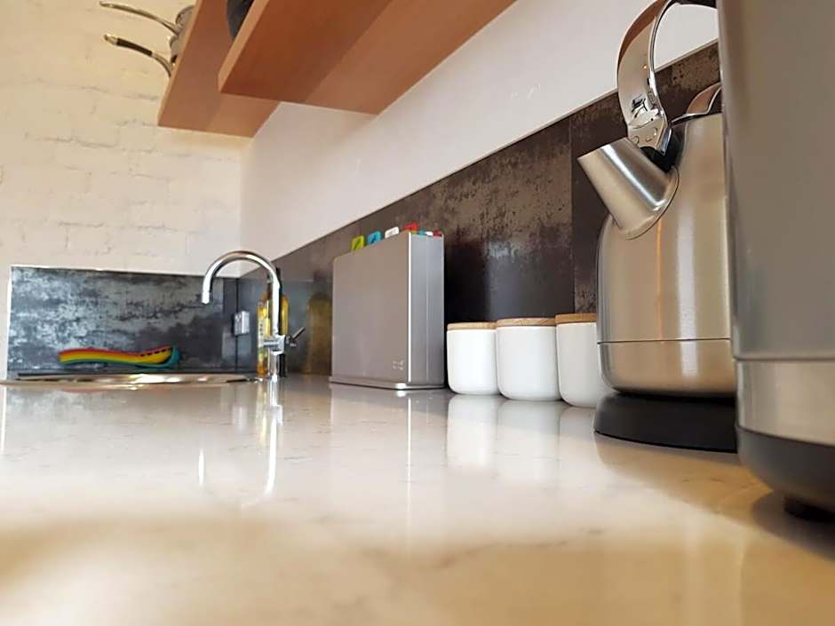 'The Hideout' Private Bungalow in Sandy Bay