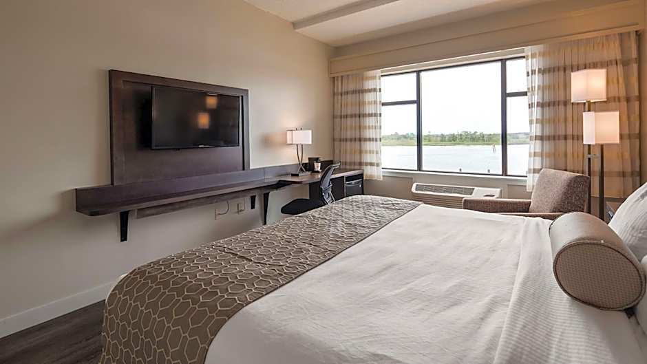 Best Western Plus Coastline Inn