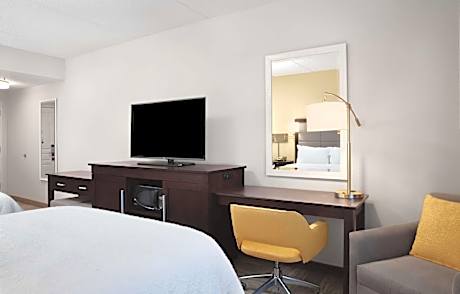 2 Queen Beds Nonsmoking