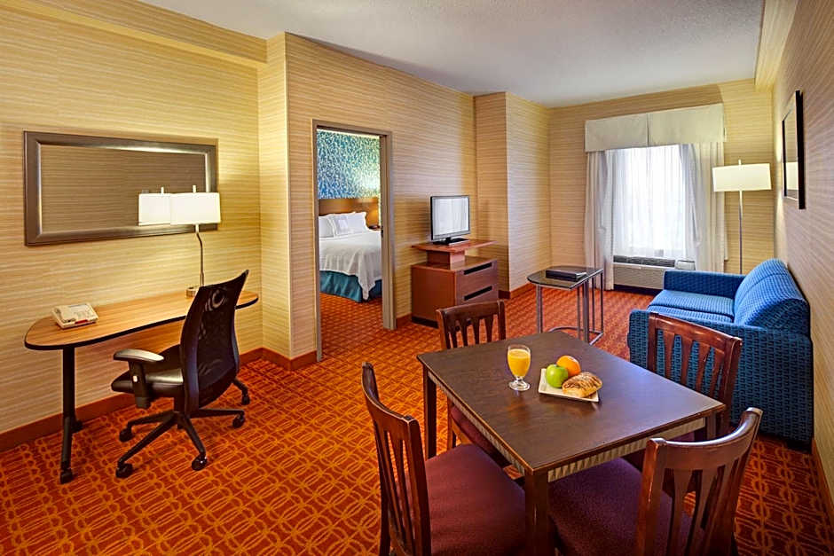 Fairfield Inn & Suites by Marriott Toronto Airport