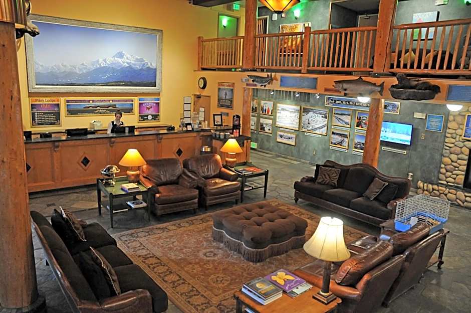 Pike's Waterfront Lodge