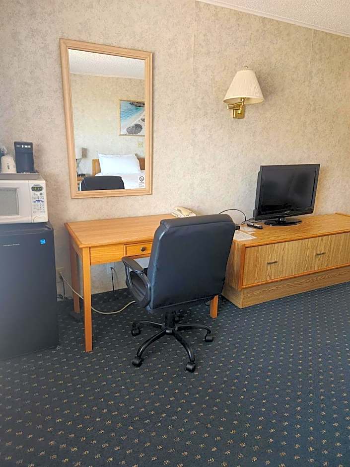 Travelodge by Wyndham Amherst