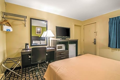 1 Queen Bed, Nonsmoking