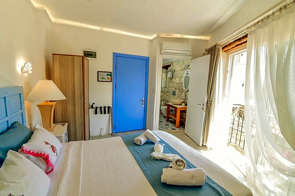 Alacati Asmali Konak Hotel