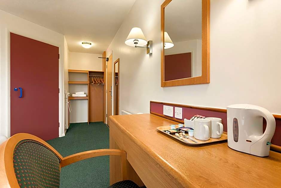 Days Inn Abington M74