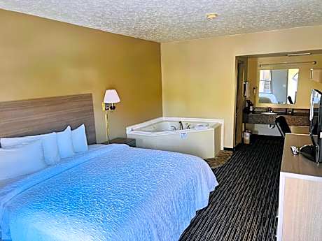 Deluxe King Room