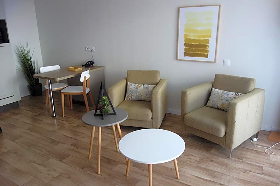 DOMITYS - Le Fil de Soie