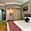 Cresta Jameson Hotel