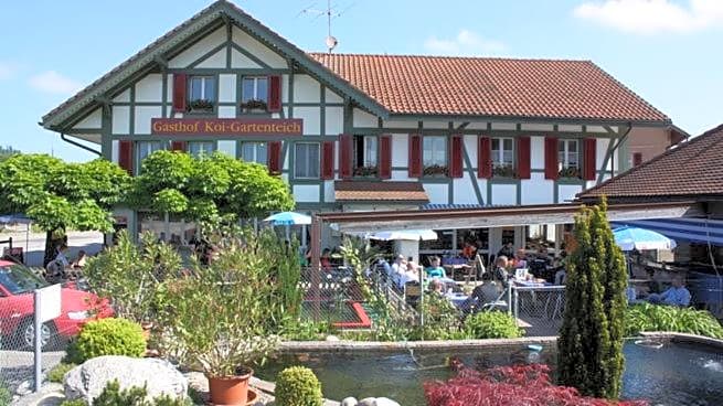 Hotel Restaurant Koi-Gartenteich