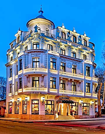 Royal Hotel